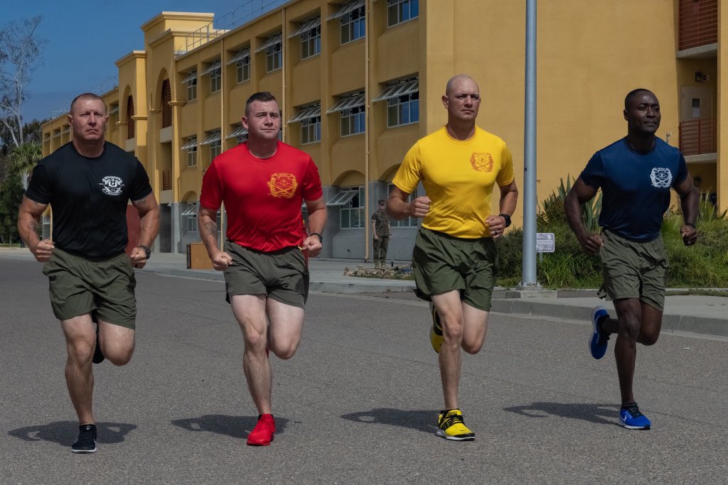 MCRD_SD's tweet photo. LEFT! RIGHT! LEFT! 

New U.S. Marines with Fox Company, 2nd Recruit Training Battalion, participate in a motivational run at Marine Corps Recruit Depot San Diego, May 11, 2023.

Photos by: Lance Cpl. Jacob B. Hutchinson 

#MCRDSD #recruits #recruittraining #usmc #marines https://t.co/6xGOjbWoQx