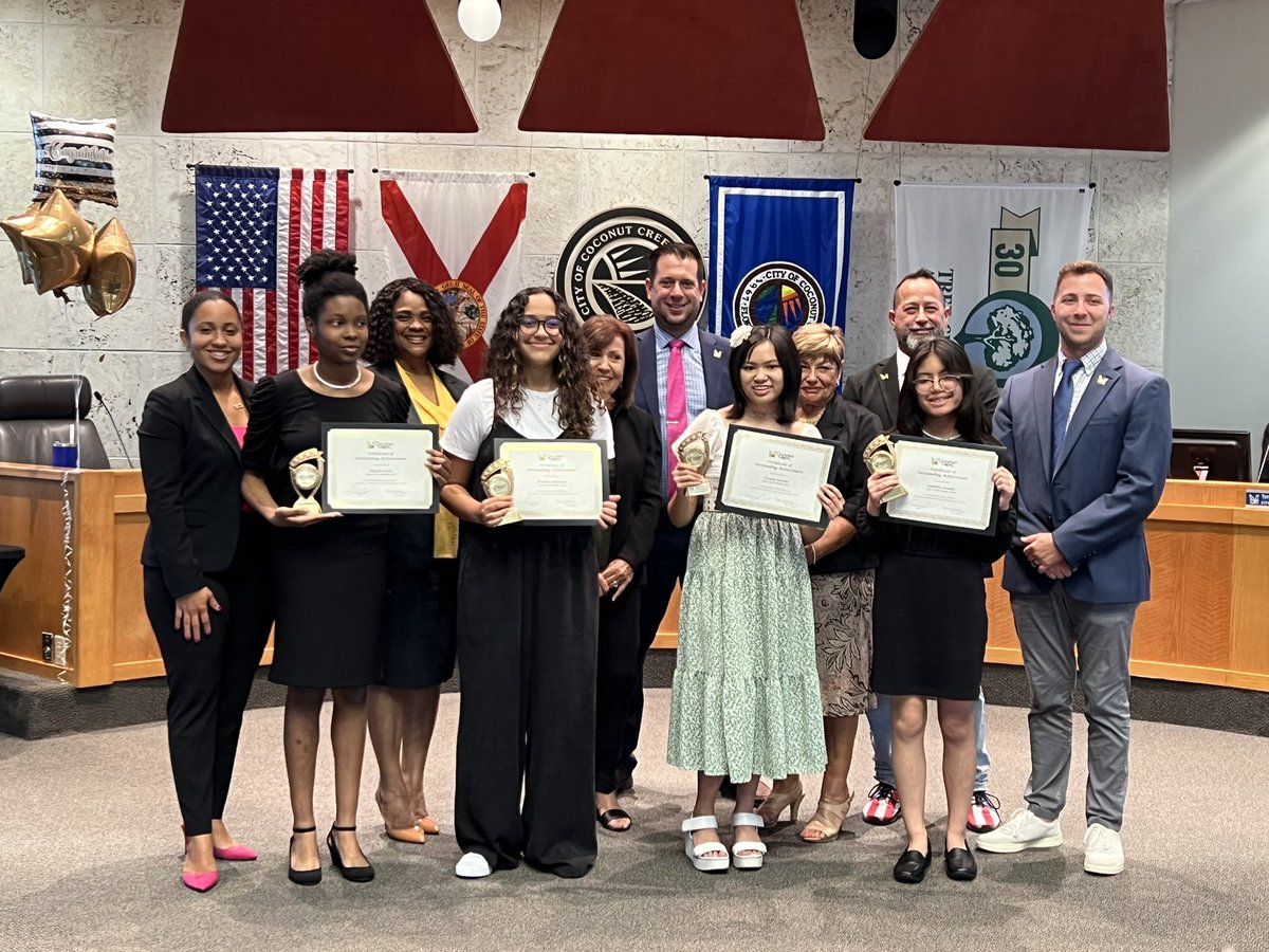 Congratulations to @LCMS_MS 8th Grade Award recipients for being recognized at the City of Coconut Creek Annual Awards! We are so proud of our Lyons & appreciate this honor 🌺 @CoconutCreekGov @Nora_Rupert @stoddlapace @DrFlem71