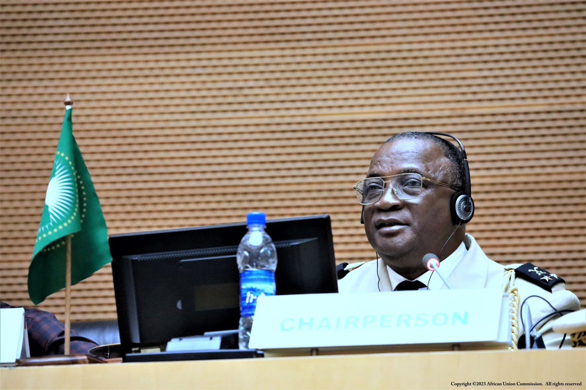 AUC_PAPS's tweet photo. At the 18th Ordinary Meeting of the African Chiefs of Defence Staff and Heads of Safety and Security: In his statement, General Youssouf Idjihadi, Chief of Defence Staff of the Union of #Comoros and Chair of the 18th Meeting of the #ACDSS, highlighted some of the recommendations https://t.co/K38Qgqd1zL