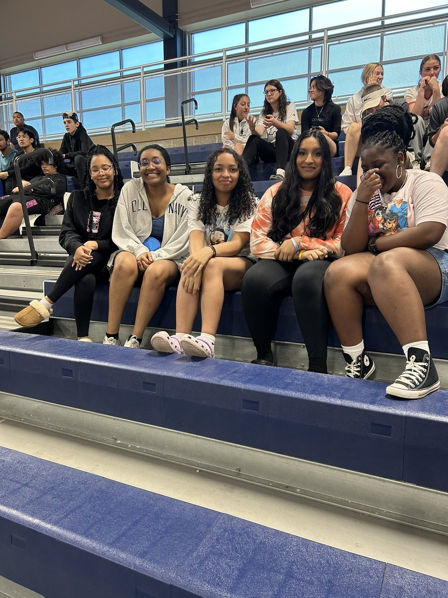 Gates Chili’s Peer Leaders tweet media