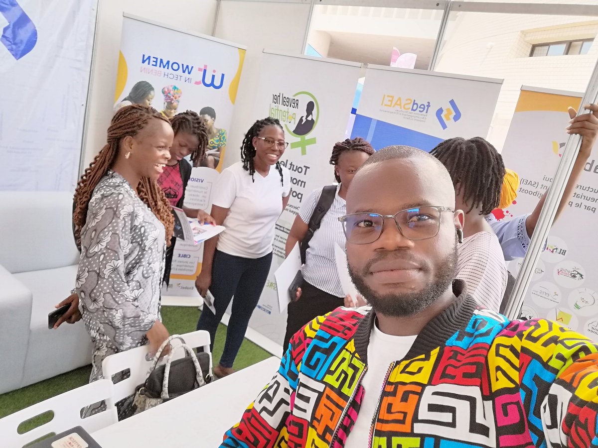 #SENIA2023 l'équipe #WomenInTech #Bénin est belle et bien présent sur le stand 2⃣4⃣ grâce à notre partenaire officiel <a href="/EnabelauBenin/">enabelaubenin</a> via le projet #DigiBoost