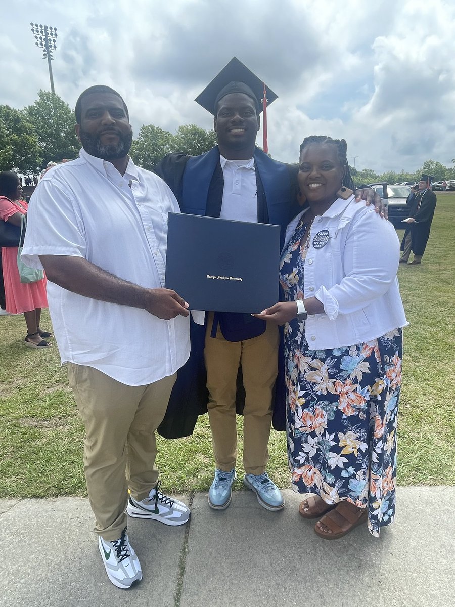 Coach James Glenn (@jglenn4242) on Twitter photo Iβm smiling with pride as my son <a href="/TBG11_/">π§ππ</a> graduated from Georgia Southern University with his 2nd degree. You had one heck of a ride. God has worked all things together for good for you, so as you embark on your next chapters in life continue to let God lead. #LastoftheHard Iβm smiling with pride as my son <a href="/TBG11_/">π§ππ</a> graduated from Georgia Southern University with his 2nd degree. You had one heck of a ride. God has worked all things together for good for you, so as you embark on your next chapters in life continue to let God lead. #LastoftheHard