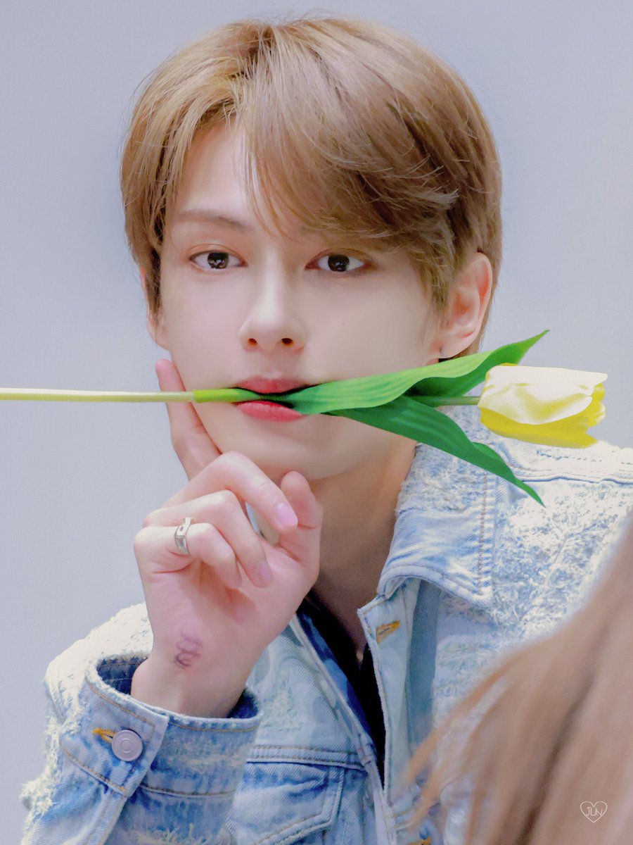 LIKE_JUN_'s tweet photo. 230507

🌷

#SEVENTEEN #JUN #세븐틴 #준 #문준휘 #文俊辉 https://t.co/akxCc38ymz