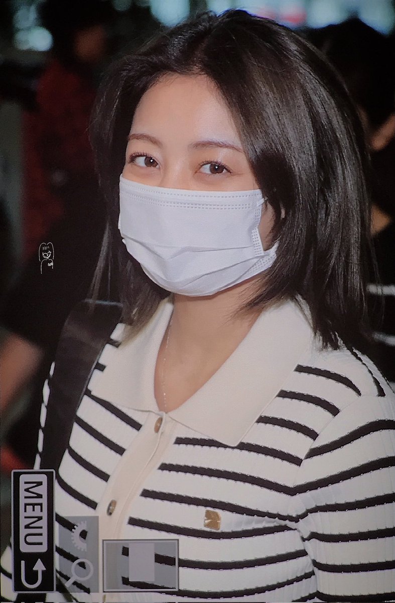 YuangleJYJH's tweet photo. 230512 프리뷰

' 너무 졸려요🥱 '

#TWICE  #트와이스 #トゥワイス #지효 #JIHYO #ジヒョ https://t.co/JcfVJ7uDxR
