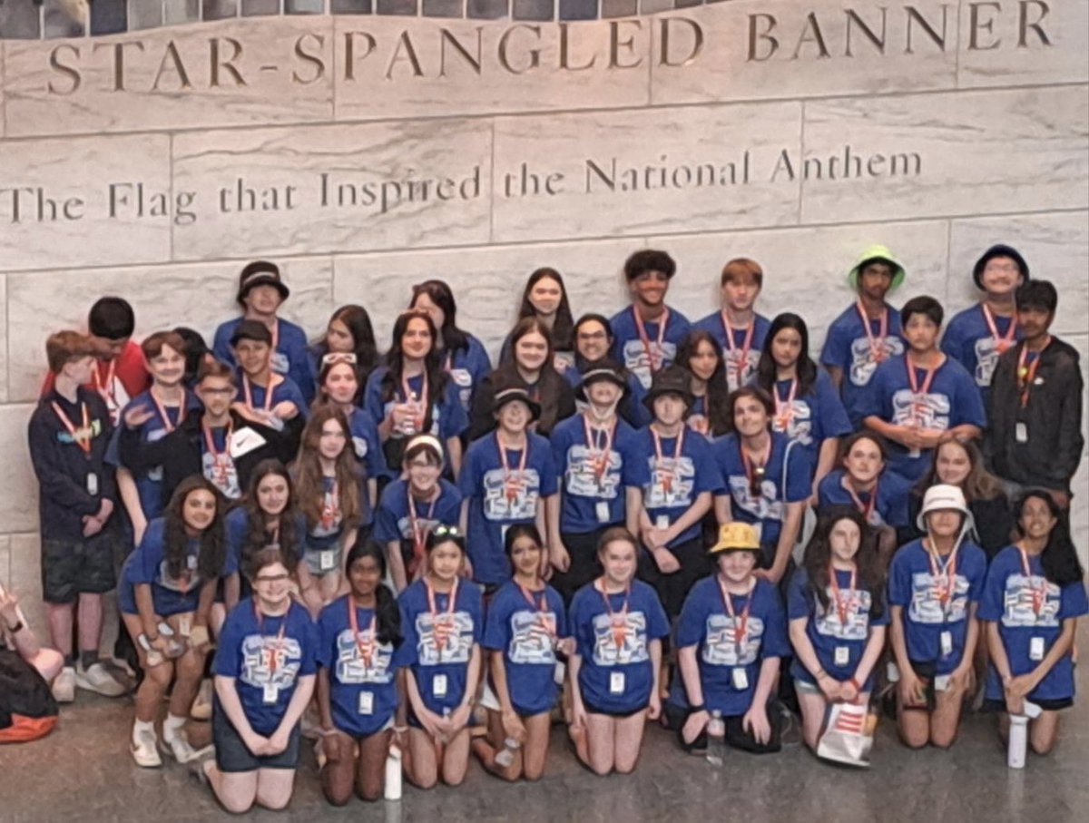 KellySyroka's tweet photo. Bus #4 
The American History Museum 
@OOMSDC @OOMS_OLSD https://t.co/VsW8fvVBif