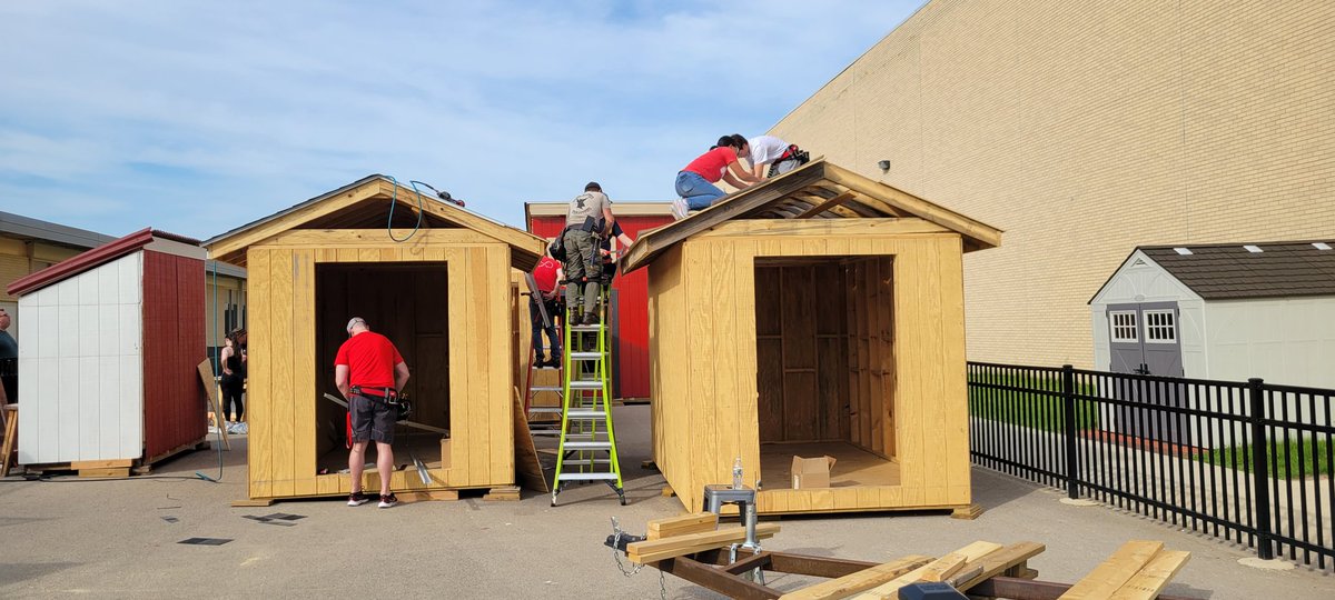 BarryCentral's tweet photo. Geometry in Construction community build in progress! @NCHSRedhawksCTE @Naperville203 @NCHSOFFICIAL https://t.co/mT3a4tGLOC