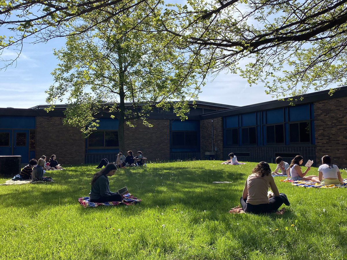 Lamphere Spanish tweet media