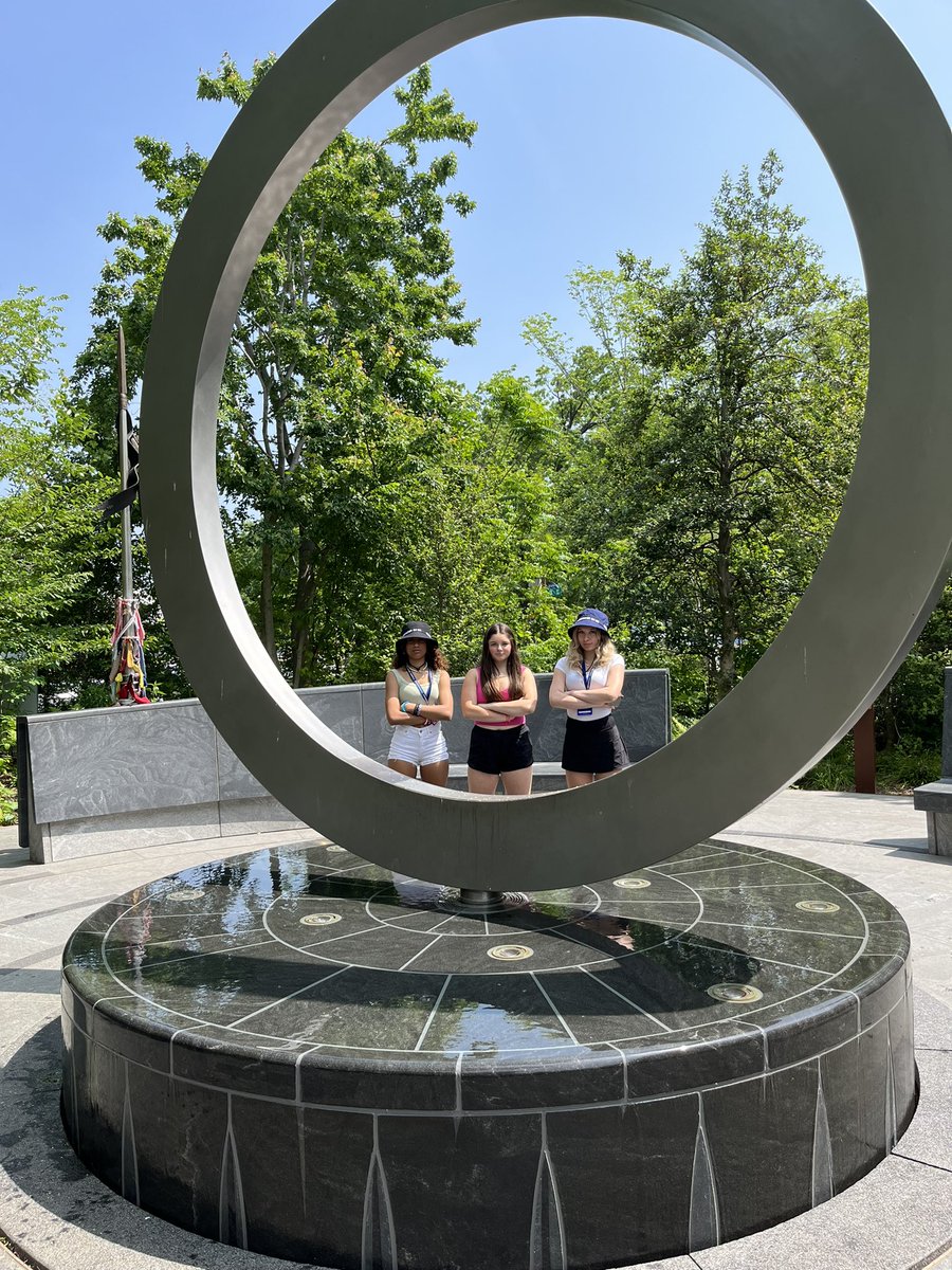 2023SMSDC's tweet photo. #bus1 Native American museum. https://t.co/5YHb66uhU0