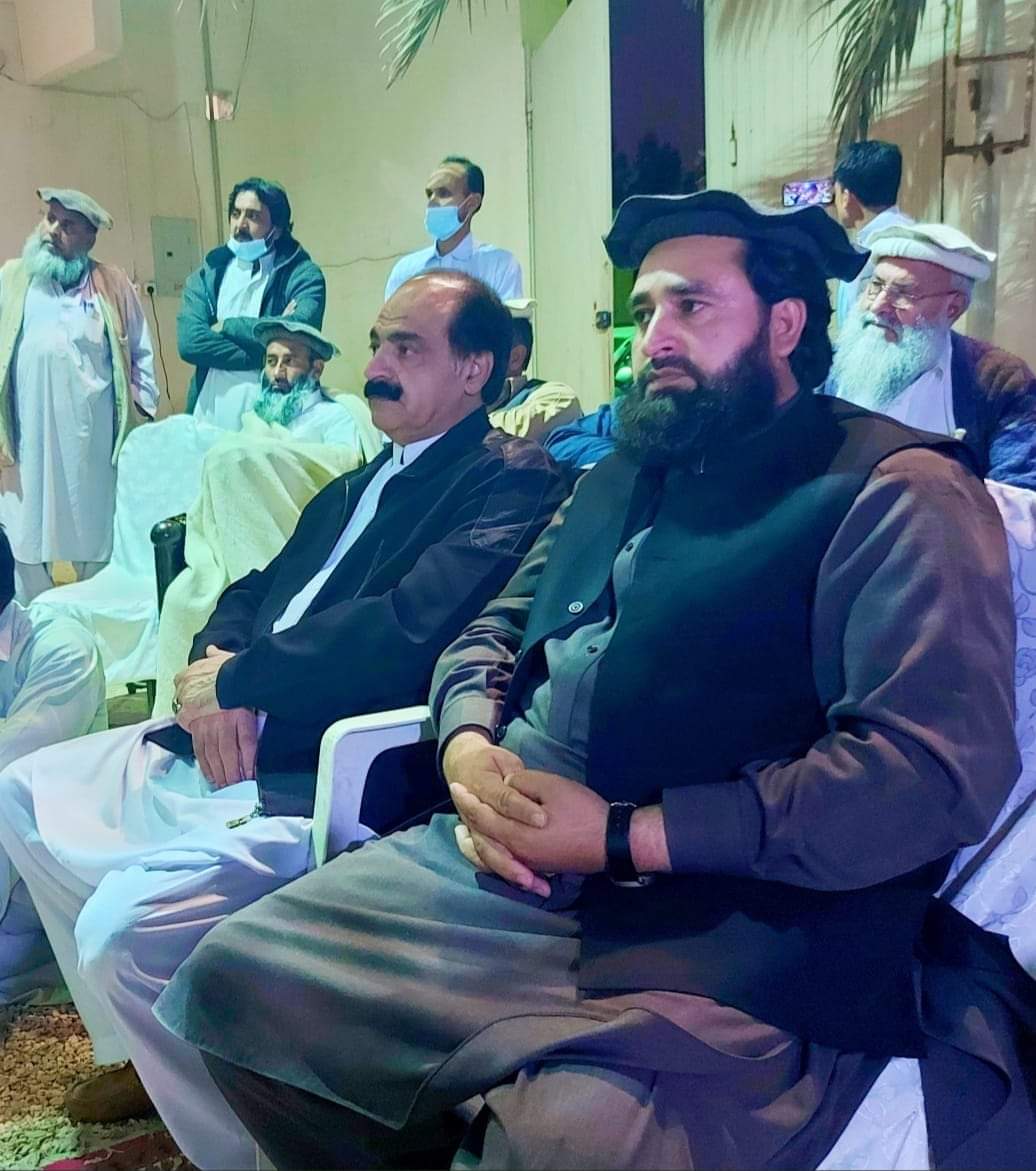 MDurrani44's tweet photo. مولانا عبد اللطیف مشوانی صاحب اور نوراسلام درانی صاحب ایک یادگار تصویر https://t.co/YZNnQgNkcJ