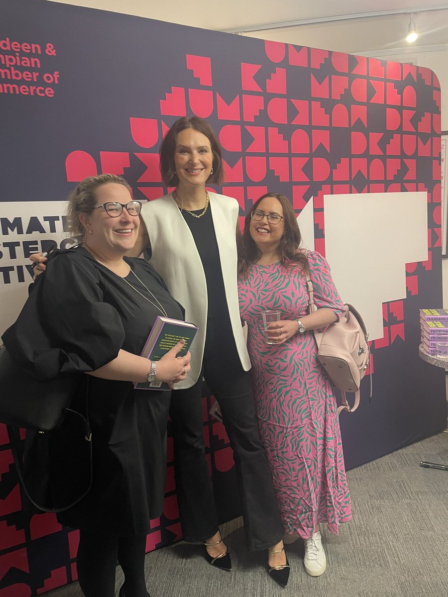 Met one of my idols tonight, just such an absolute joy 💜 the most warm, kind and genuine person I have ever met <a href="/elizabday/">Elizabeth Day</a> #howtofail #umf #ultimatemasterclassfestival