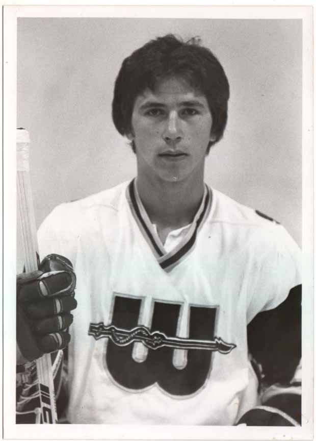 steve_carlson17's tweet photo. Hartford Whalers -Got player of the month -#Gordie said stand in front of net, stick on the ice 
he shot off my stick into net  multiple times #oldtimehockey https://t.co/1g1eWBuG1n