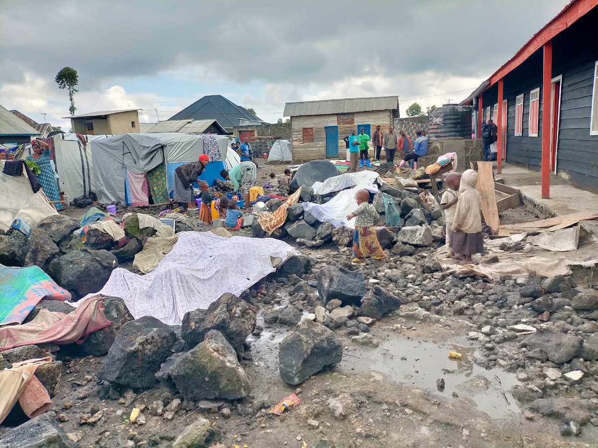 Hure Christelle (@hurechristelle) on Twitter photo Today, I was with <a href="/NRC_Norway/">Norwegian Refugee Council</a> in Kanaruchinya, a few kms from Goma, DRC. Almost a million IDPs have recently arrived because of the escalation in the conflict. They are hungry & don't have water. We urgently need increased funding and diplomatic efforts to push for a cease fire. Today, I was with <a href="/NRC_Norway/">Norwegian Refugee Council</a> in Kanaruchinya, a few kms from Goma, DRC. Almost a million IDPs have recently arrived because of the escalation in the conflict. They are hungry & don't have water. We urgently need increased funding and diplomatic efforts to push for a cease fire.