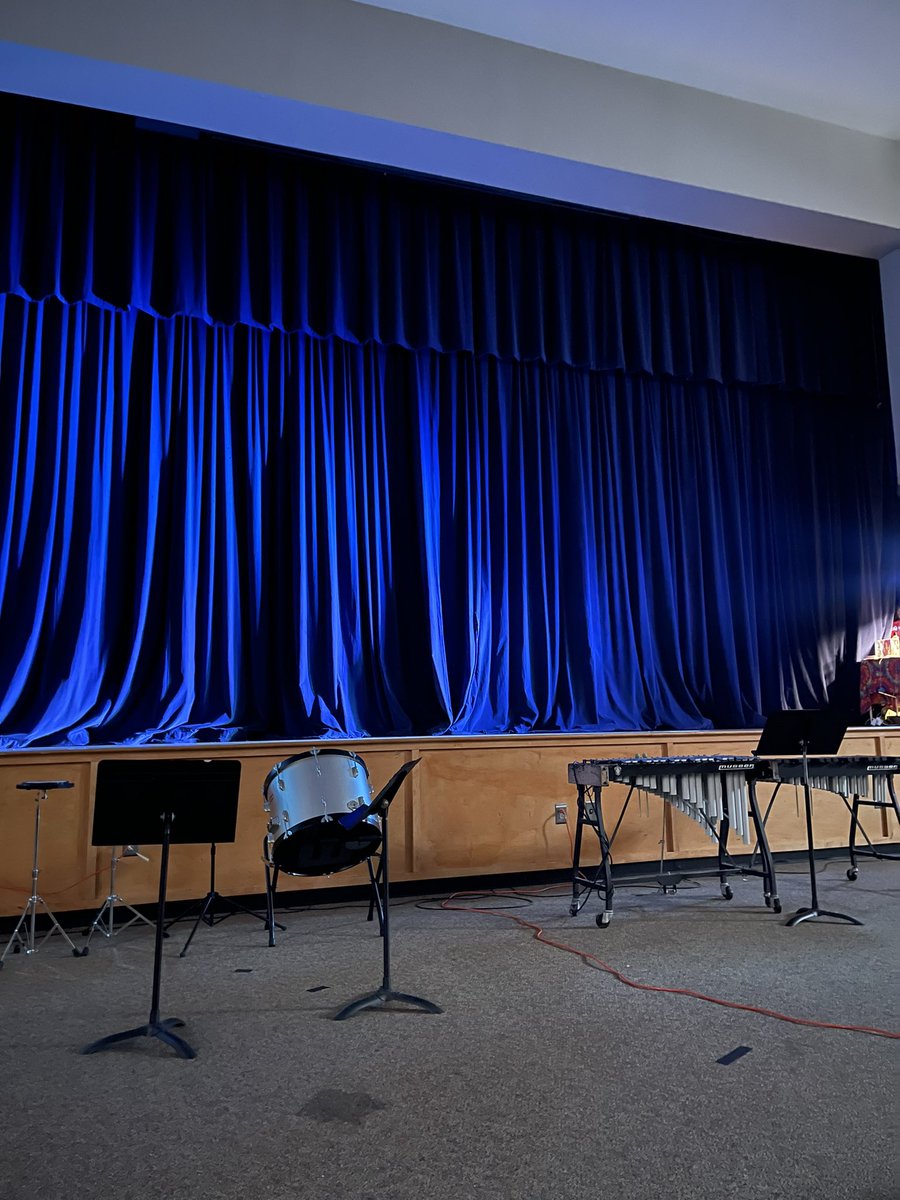 RonaldMcFadden's tweet photo. The stage is set! Ready for @BTWKnights production of Annie Jr. https://t.co/CZQ077wnbA