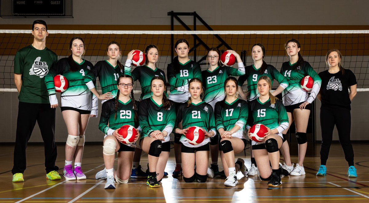 16U Sharks just won their opening set at <a href="/VBallCanada/">Volleyball Canada</a> Nationals! Keep it up ladies!!