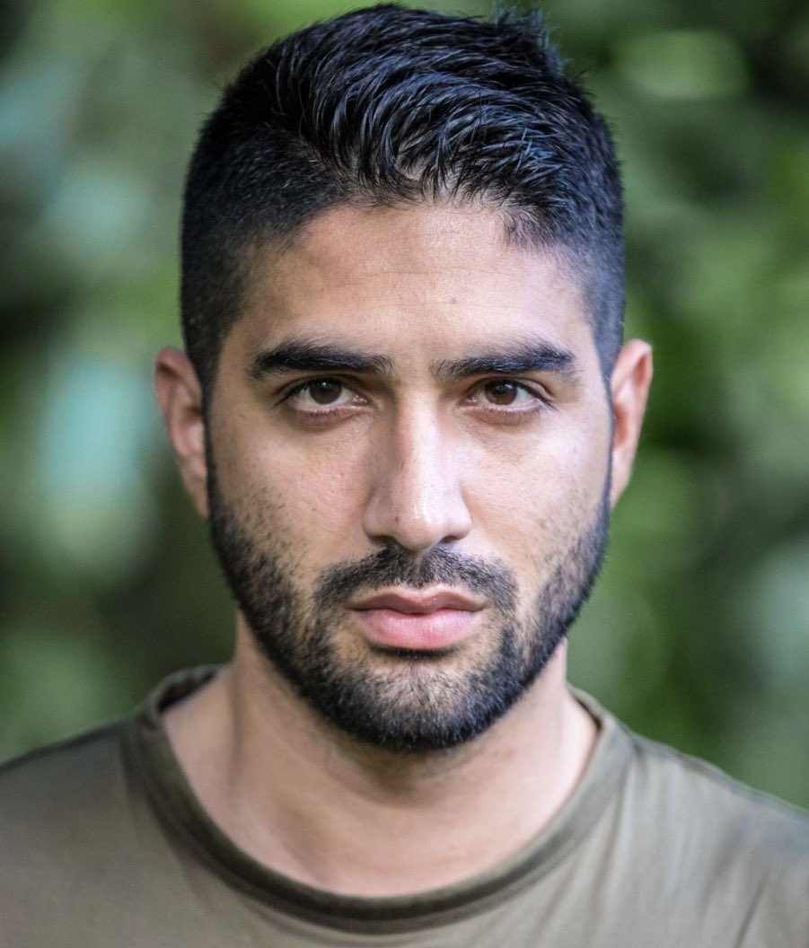 BattleTRealite's tweet photo. Ces trois personnes dans une prochaine saison All-Stars de Koh Lanta , ça serait quelques chose 😂😂😂😂 #KohLanta #KohLantaAllStar #Esteban #Hamad #Hadja https://t.co/rArhjr6vgw