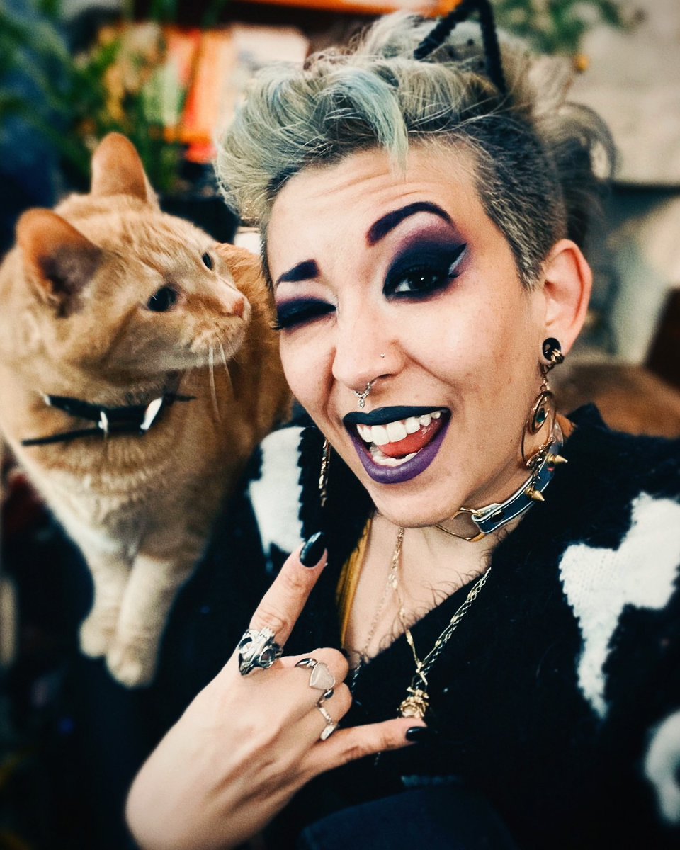 Hades loves Katz of all kinds, and you know you do, too! ;} 😘 Join us in just a bit at 4 pm pst/6 pm ct/7 pm est over on twitch.tv/SYRINSCAPE for our weekly live play of Cyberpunk Red as the gang lives our best Mad Max life ☠️☠️

<a href="/syrinscape/">Syrinscape</a> <a href="/CNUncensored/">Cybernation Uncensored</a> <a href="/RTalsorianGames/">R. Talsorian Games</a>
