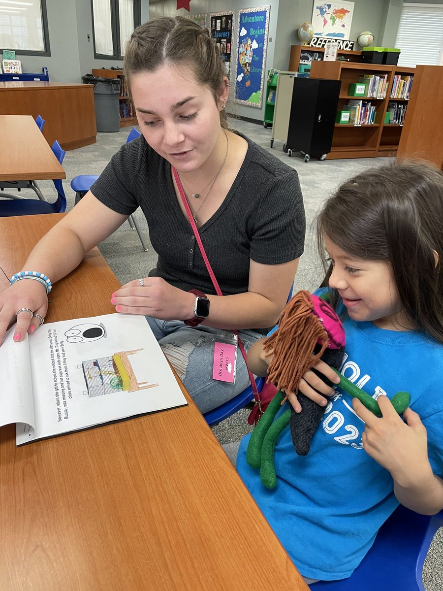 kinderray226's tweet photo. The wonderful education and training students from Magnolia West High brought our kinder kids’ drawings to life by making their drawings into stuffed animals and featuring them in a story!  It was such a cool experience for the kids! @MES_beyourbest @RuthCassata @TiffanyRDay https://t.co/2b3bB2Aiq5