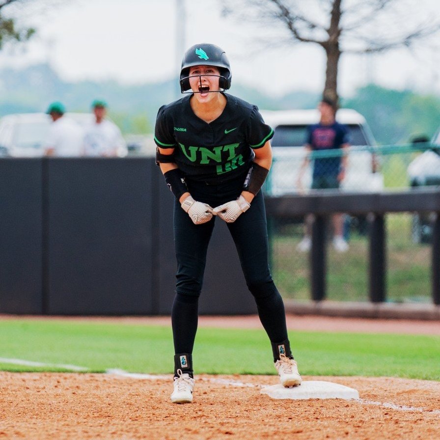 Rally starter

<a href="/lexicobb_/">Lexi Cobb</a> leads off the 6th with a single into center! UNT trails 2-0.

#GMG 🟢🦅