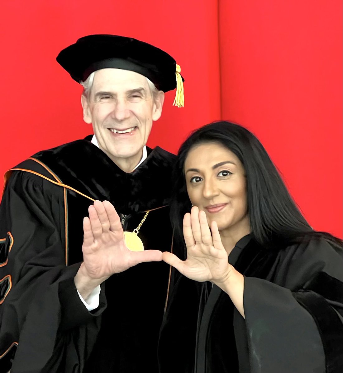 amishijha's tweet photo. Fun morning! Go Canes! #graduation 🧡💚 https://t.co/9inVhwRuWw