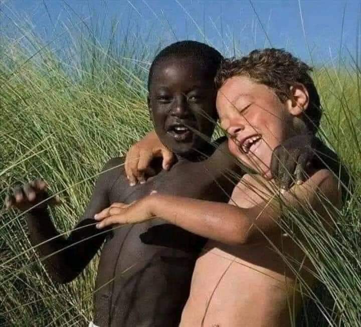 Amigo tem q ter orgulho de amigo, não inveja!