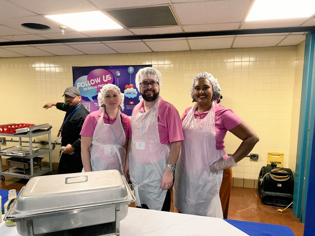 Lindsey_HTC's tweet photo. Our Admin Team lead and serve those that matter most.💥

Thank you, Teachers! 🙌

#YourBestChoiceMDCPS #upskill #getthere #Ilovelindsey #stepuptosucess https://t.co/wnxBgquRbr