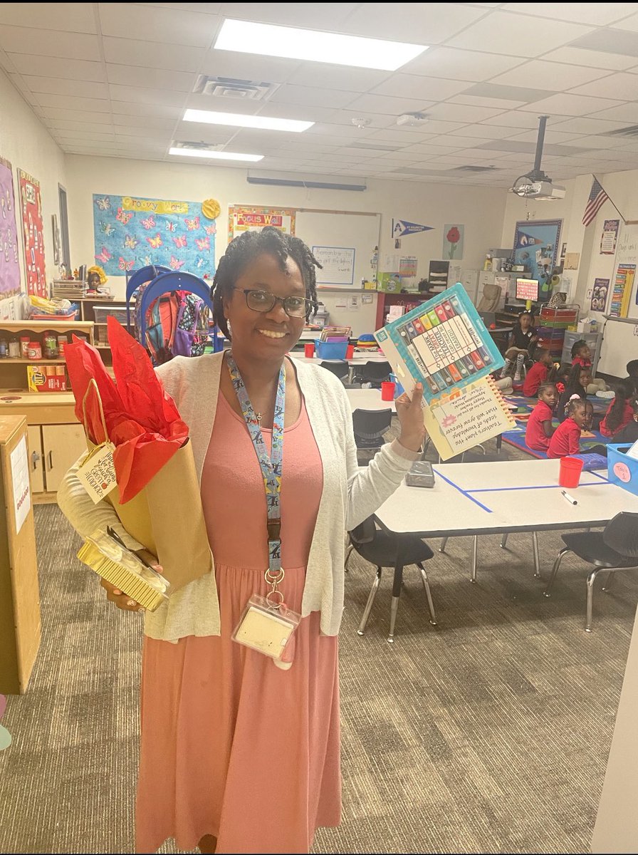 pink75236's tweet photo. My team of Collegiate Prep teachers are GREAT!!!
@CHISDCP @KoriLThomas @KimCurtis_CHISD 
#ThankATeacher https://t.co/sK84PcpRwj