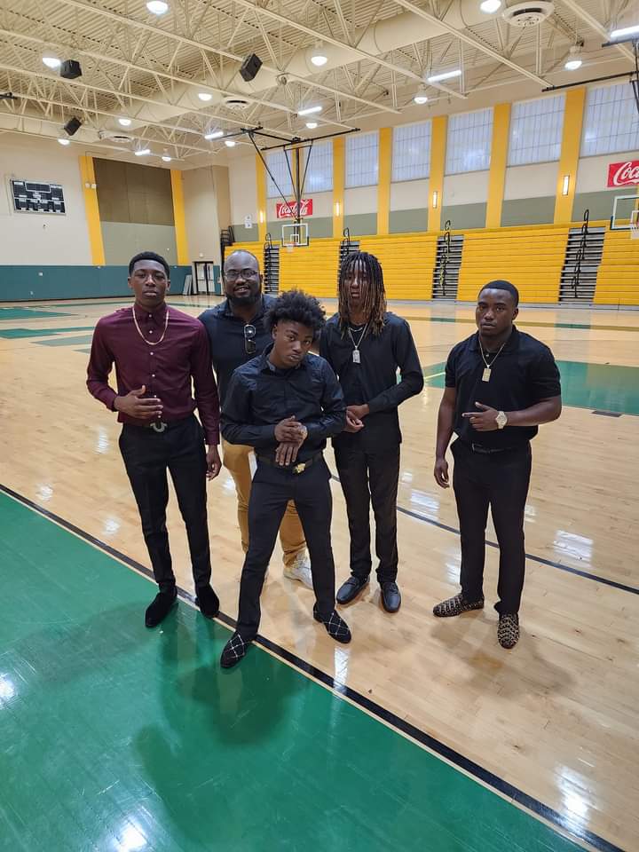 Chris_WHS's tweet photo. Meet and greet with the team had alot of fun https://t.co/CG0jVtBSN0