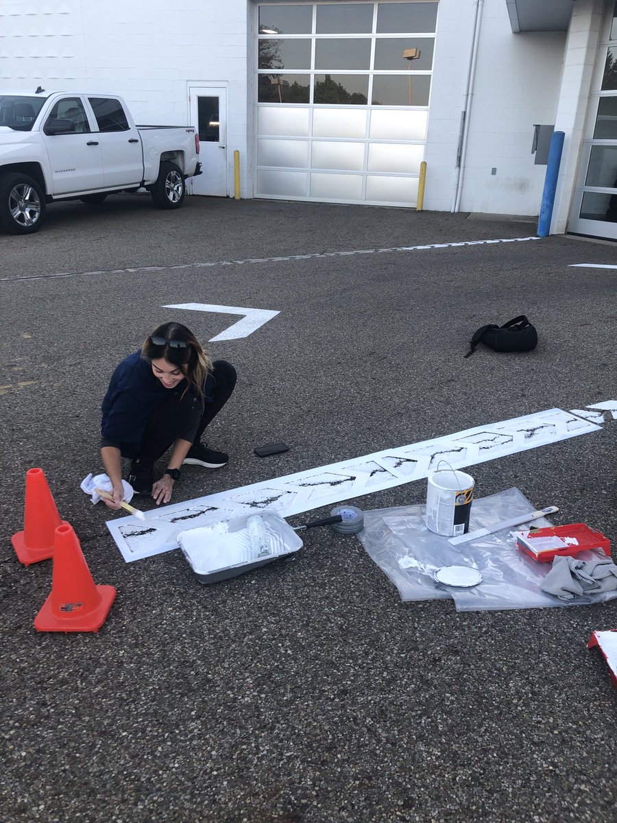 kathielavery's tweet photo. Fun to watch one of my kids doing more than expected at the work place https://t.co/fwBZ2xi8xR
