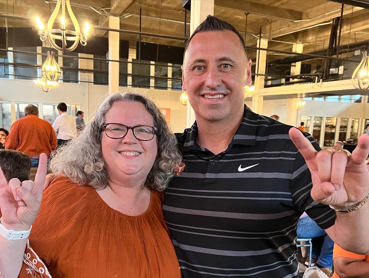 Charis Weiss tweet media