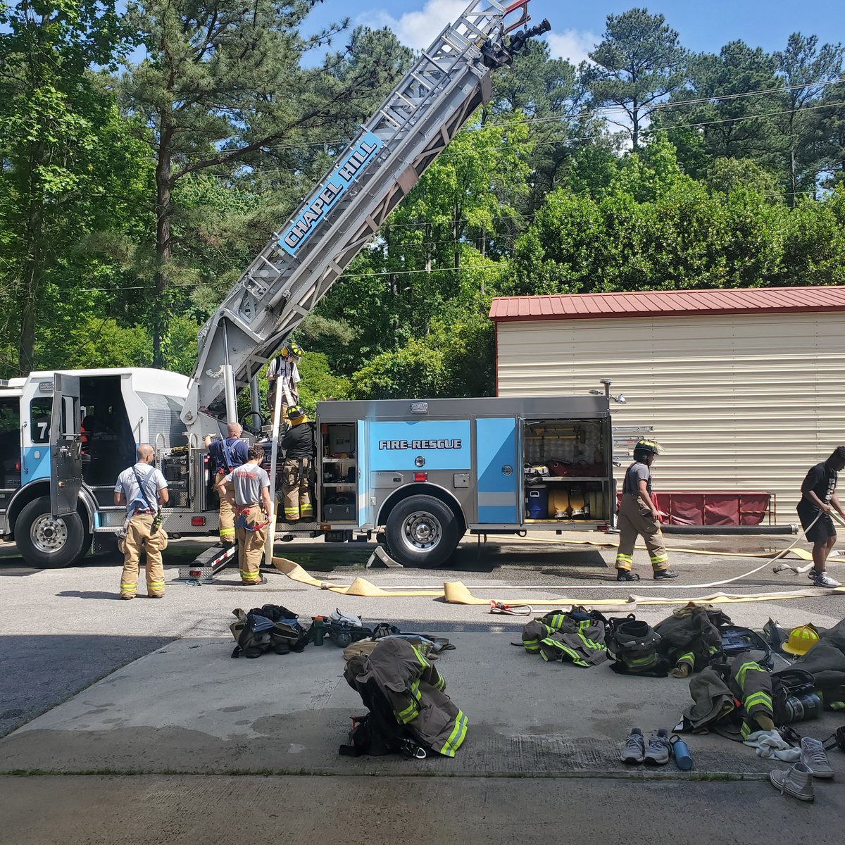 ChccsFire's tweet image. It started with some hoses, ended with smoke and manikins. It was a great day practicing skills and pushing our limits. Thanks to @ChapelHillFD for letting us come over. @chccs @CTEforNC @KBreweur @CTEWorks