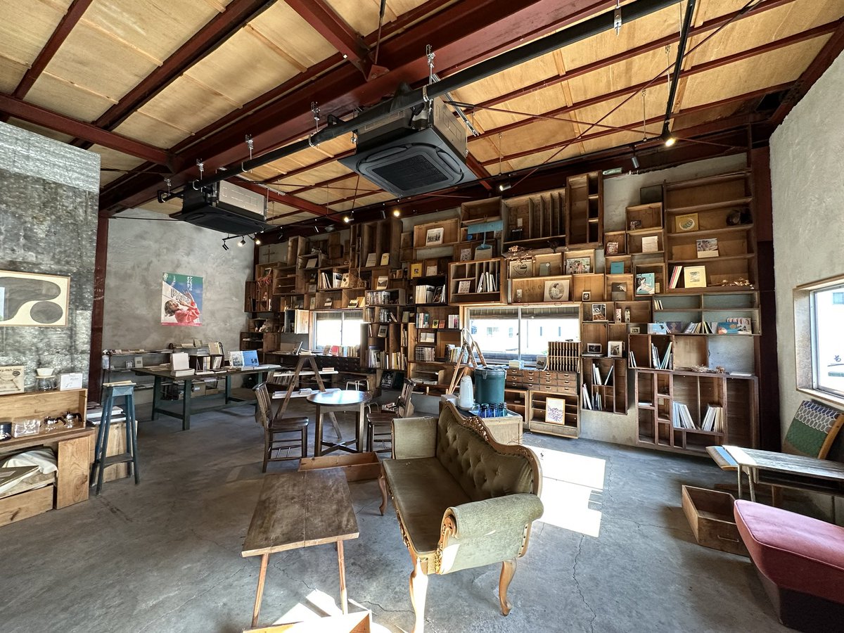 huin's tweet image. #RubyKaigi2023 2日目の朝は 会場近くの栞日さんに来ています