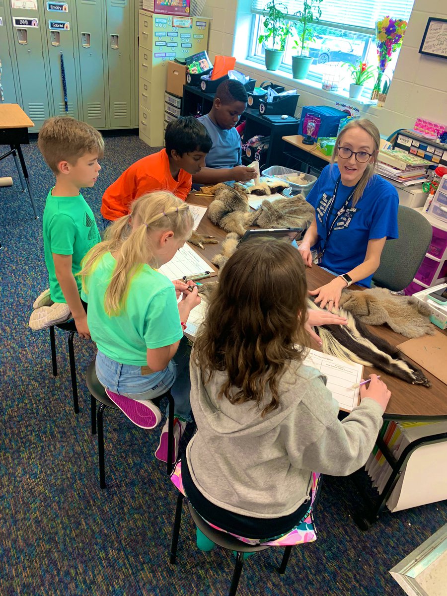 MsCliffordHES's tweet photo. Thank you @Duban4Science for coming in to teach my third graders about Skulls and Furs and how animals have structures and functions to help them survive in their environment! We just love you!!🥰 @HicksElementary #HicksES @LISDScience https://t.co/ZRhiFHzZ9S