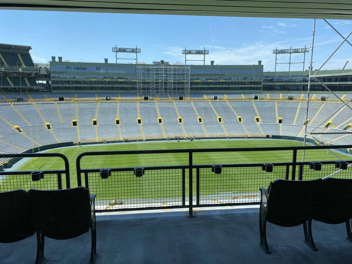 SCP_Video's tweet photo. If you have to work this isn’t a bad location! #lambeaufield #Packers https://t.co/MudArfLwx6