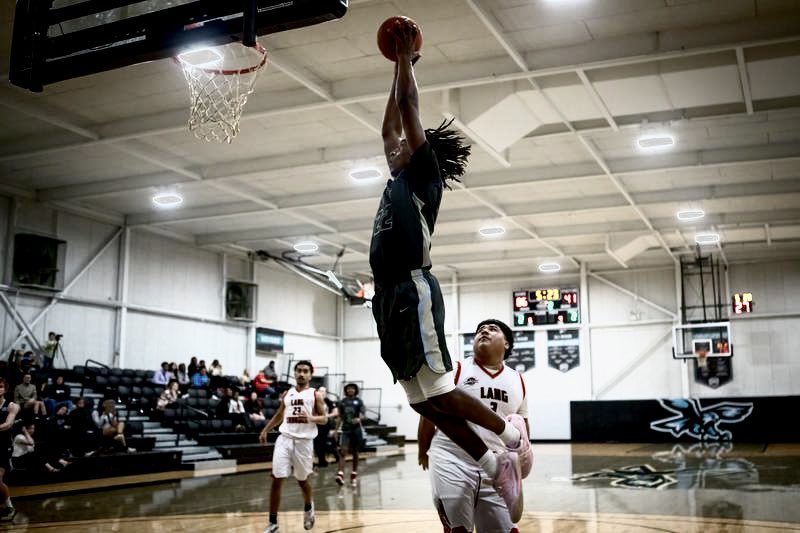 TwinJacksonn's tweet photo. I want to say THANK YOU! To Coach @VoightJ3 for reaching out to me and talking to me over this past week! In saying this, I want to Im very thankful🙏🏽 and blessed to receive an offer from the University of Southwest Mustangs❤️💙🐎 https://t.co/3DSCOd2XGd