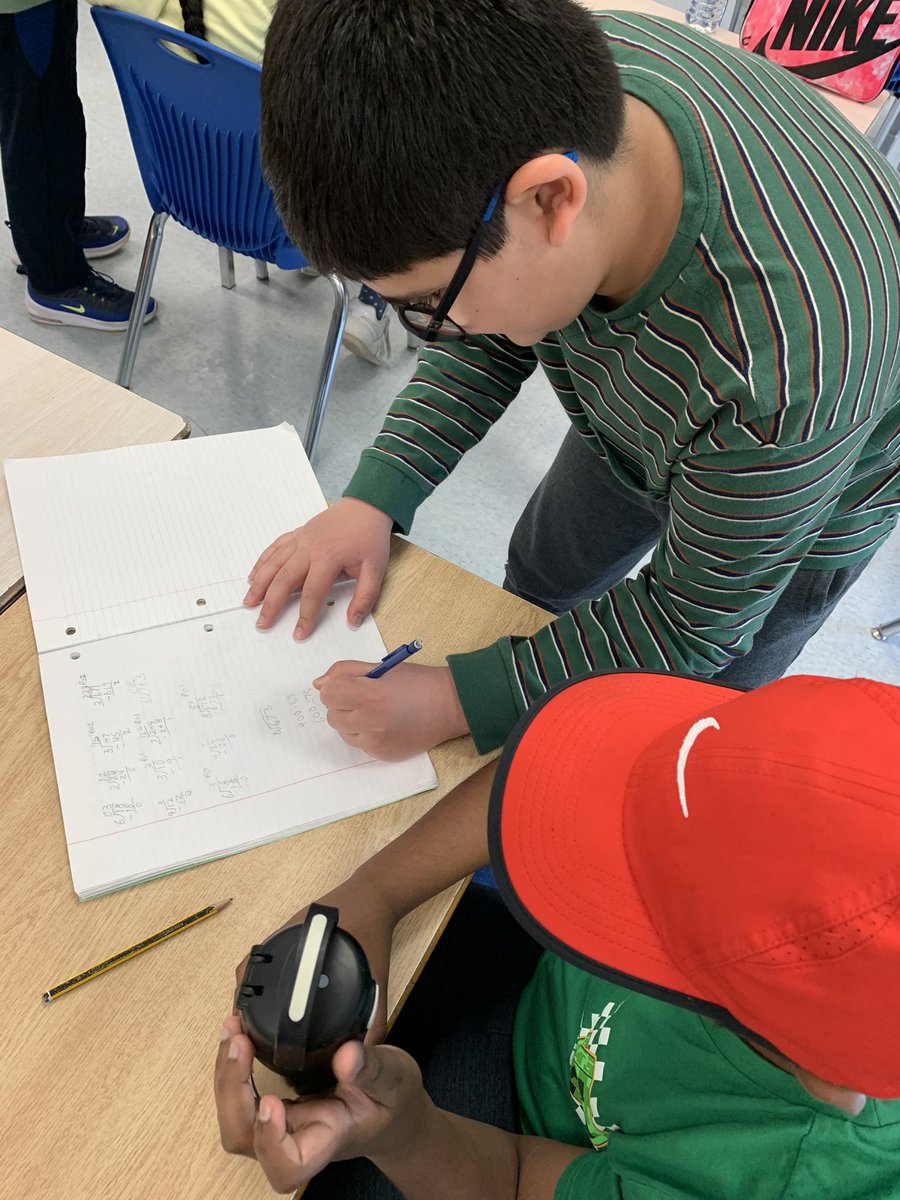MsAndreaCooper1's tweet photo. Teaching others the process of long division helps students practice and consolidate their learning.
@EdenrosePS #grade5life https://t.co/zPzjrSd4Wu
