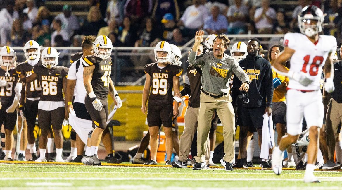 BillPone93's tweet photo. #AGTG After an amazing conversation with @Coach_Symmes I am extremely blessed to have received a D1 offer from Valpo University! 🟡🟤 @CoachJSmith91 @valpoufootball  @pushthepocket @JHSWarriors_FB @TimVerghese @jackson_dipVYPE @Perroni247 @JScruggs247 https://t.co/KpshSM2G2p