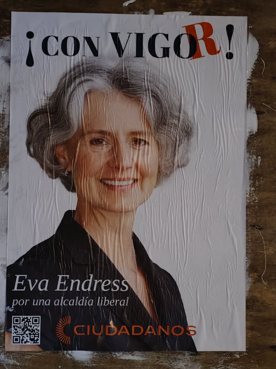 Esta noite comezamos coa pegada dos carteis electorais para facer fronte ás eleccións municipais de Vigo. Un orgullo traballar ao carón de @EvaEndress @CsVigo @CsGalicia @JcsGalicia