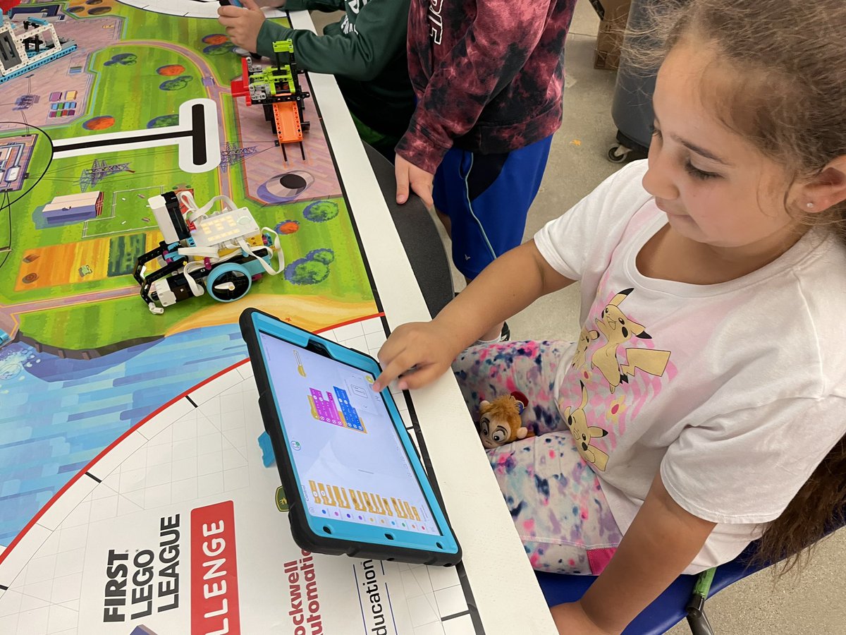 FRC 6528 | Terror Bytes (@6528terrorbytes) on Twitter photo I had an AWESOME time hanging with the LEGO robotics team at Weiss Elementary after school today. Props to my good friend, <a href="/mbudziak1/">Michael Budziak</a> for doing a fantastic job. #WeRollAsOne - Coach Bouwman I had an AWESOME time hanging with the LEGO robotics team at Weiss Elementary after school today. Props to my good friend, <a href="/mbudziak1/">Michael Budziak</a> for doing a fantastic job. #WeRollAsOne - Coach Bouwman