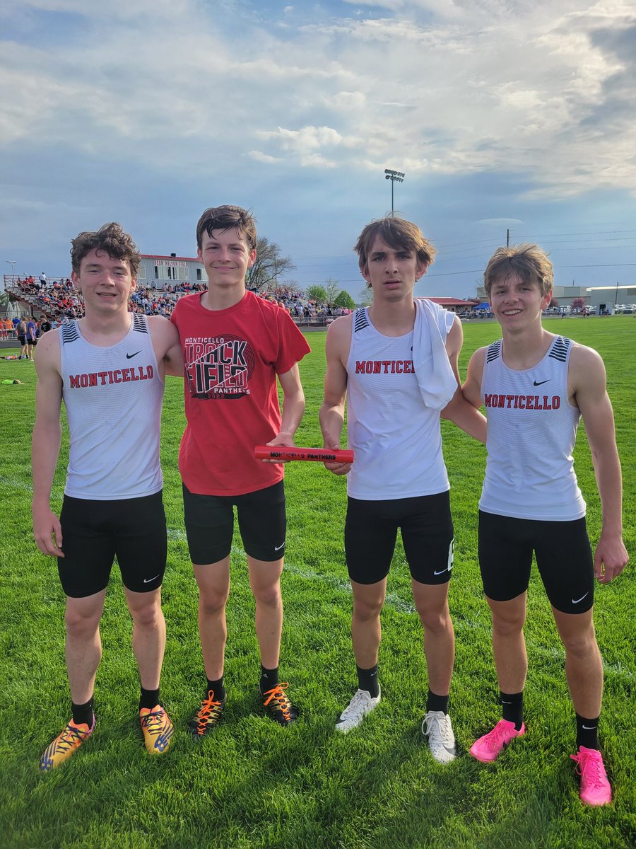 montitrack1's tweet photo. 4 x 800 going to state https://t.co/apquu63L1s
