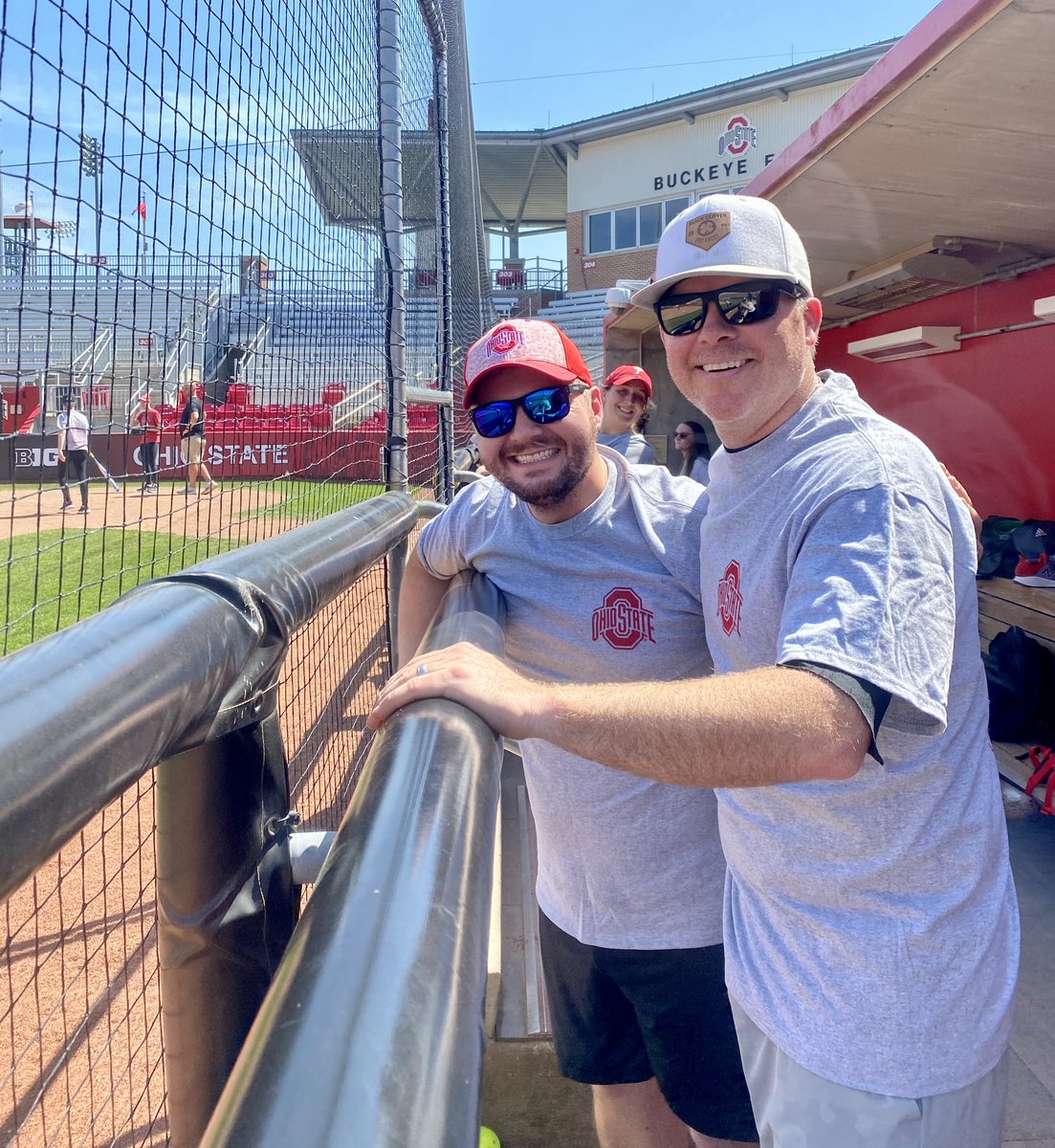 SASSO_OSU's tweet photo. 🚨SASSO in Community🚨

It’s all fun and games, ‘til someone throws a pitch…SASSO staff and @OSUCompliance slowed it down for some slow pitch today at Buckeye Field 🥎🅾️🌰

#GoBuckeyes https://t.co/eqJGYZTm3T