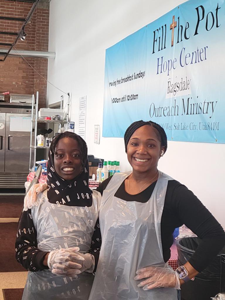 FillthePotUT's tweet photo. Last night, we opened our doors and served over 100 of our #friendsinthestreets with a nacho bar. Many commented how long it’s been since they had them. They were all #grateful 

It was a blessed night. #WinningWednesday #nachobar #SaltLakeCity #Utah #homelessness https://t.co/Jtbb5sWhCo