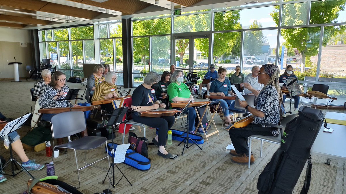 BingFutch's tweet photo. Great times in Richland, Washington yesterday! #mountaindulcimer #RemainSeatedPlease #learntoplaymusic #livemusic https://t.co/c9BqmmHaw9
