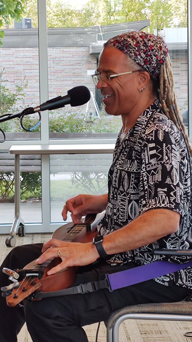 BingFutch's tweet photo. Great times in Richland, Washington yesterday! #mountaindulcimer #RemainSeatedPlease #learntoplaymusic #livemusic https://t.co/c9BqmmHaw9
