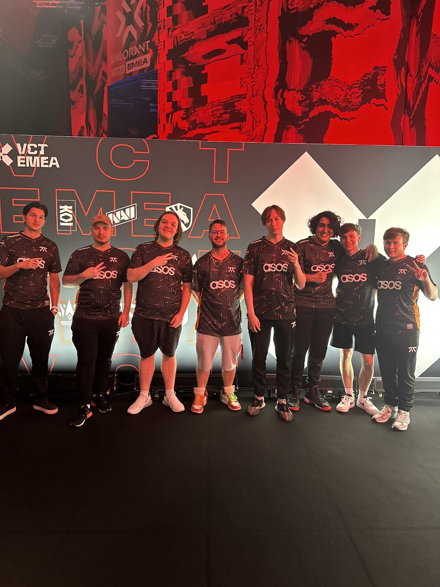 Thanks for the pic and the awesome games! <a href="/OfficialBoaster/">FNATIC Boaster</a> <a href="/Derke/">VIT Derke</a> <a href="/Alfajervl/">Berlin Final Boss</a> <a href="/leojannesson/">Leo</a> <a href="/chronicleEZ/">kronikel</a>