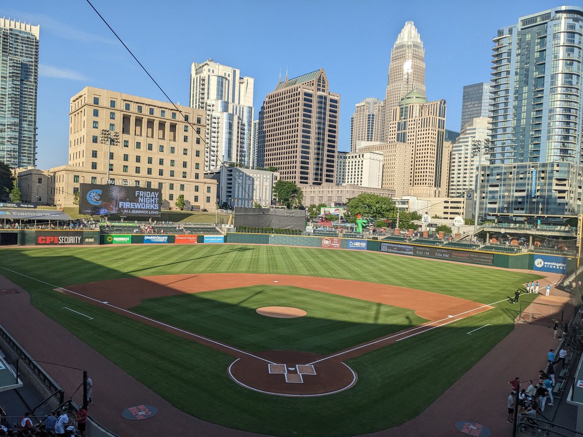 PatrickKinas's tweet photo. Game 3 of 6 between 6th place @DurhamBulls (18-16, 7GB) & 11th place @KnightsBaseball (17-18)
#TajBradley (1-2, 11.37) v former @NUCatsBaseball RH #LukeFarrell (0-2, 13.50)
β° 6:50pm ET air/7:05 first pitch
π» @BuzzSportsRadio
π‘οΈ 79
π¬οΈ SSW 7mph
#RaysUp #WhiteSox https://t.co/knv5JaHmE4
