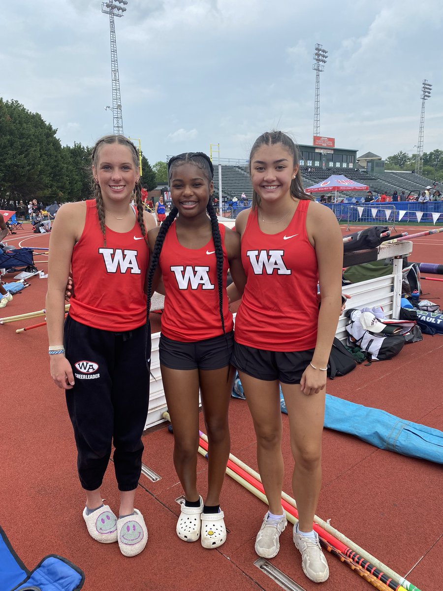 Tad Sahara tweet media