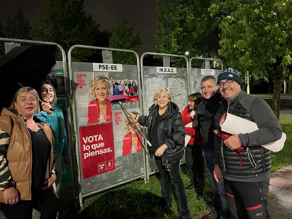 MAITANAMG's tweet photo. 🌹Tenemos equipo, tenemos ilusión y tenemos esperanza de gobernar #abantozierbena . 
Gracias compañeros! Empieza el camino del cambio! 
#hacemosbizkaia #DefiendeLoQuePiensas  #28M 
@PSEBizkaia https://t.co/CSVcP4F7Qt