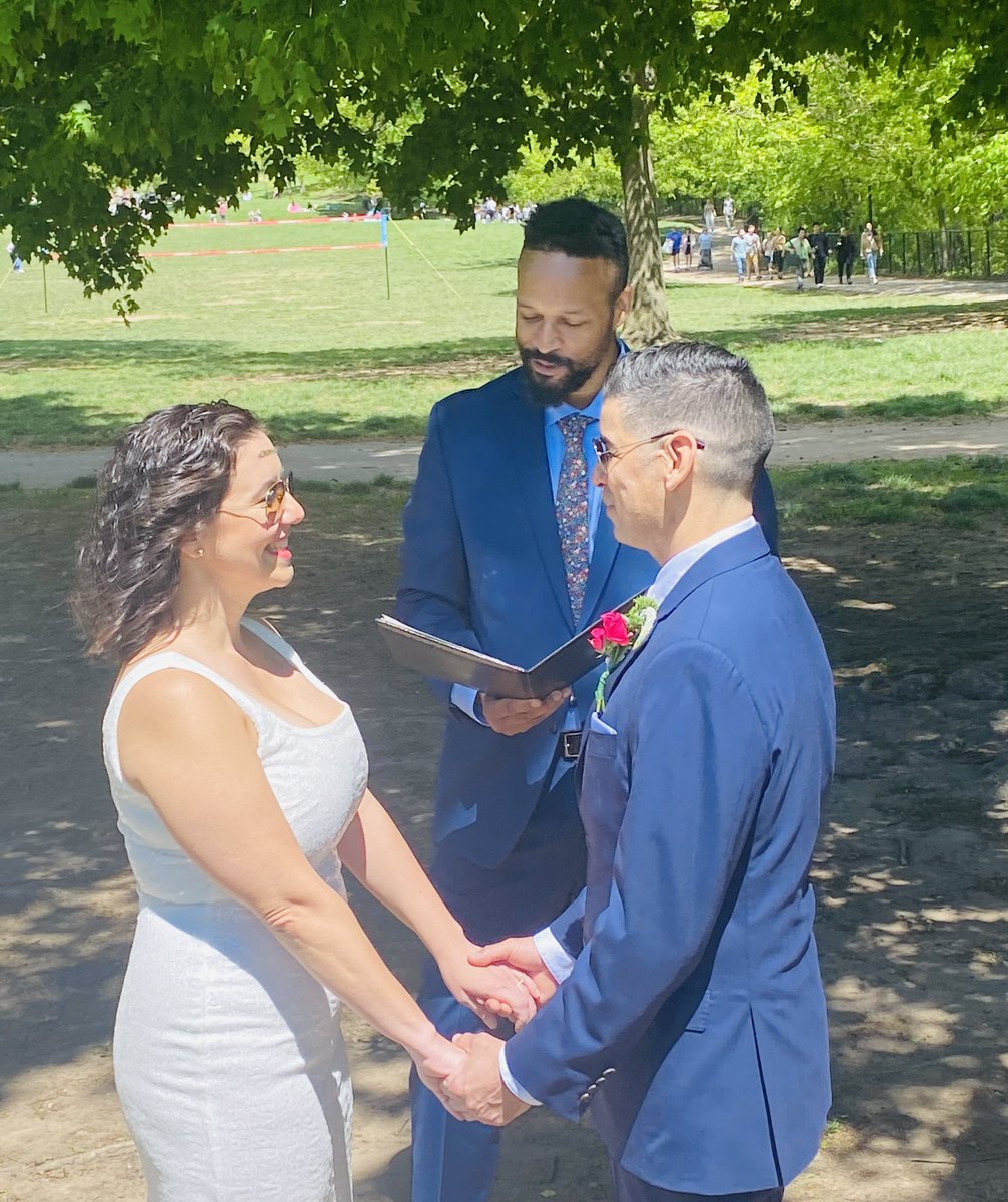 CyrusMMcQueen's tweet photo. I am now an ordained Minister… Officiated my friend’s wedding… ❤️🙏🏽❤️ https://t.co/rj2HcI39R3