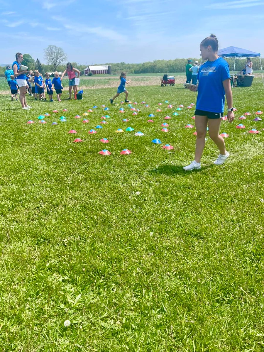 Thank you to our Student Council for helping out at elementary field day! It was a beautiful day!