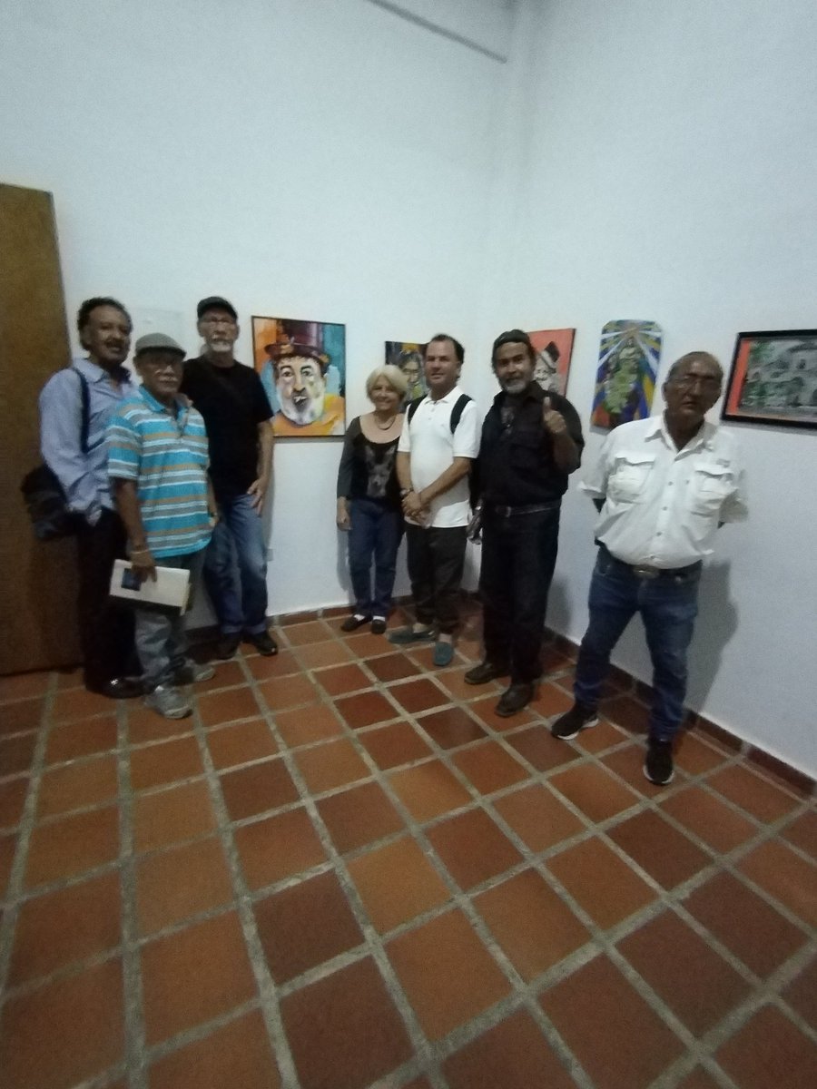 Ventanalyaritag's tweet photo. En homenaje a Armando Reveron, pintor de luz
Más de 20 obras artísticas fueron expuestas en el Salón Luis Ramírez Valero en la Casa de la Cultura de Yaritagua 

#diadelartistaplastico
#pintura
#arte
 #voyatiyaritagua #exhibition #talento #yaritagua #yaracuy #venezuela https://t.co/nrUUfhWYL8